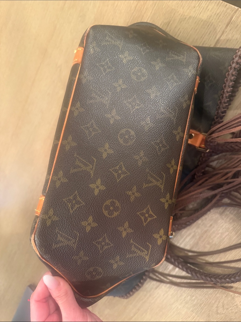 Vintage Boho Bags Louis Vuitton Brown Monogram Canvas Tote Bag with Tan Trim - Picture 7 of 8